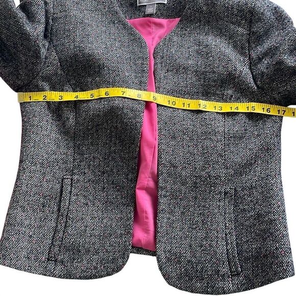 Chelsea28 (Nordstrom) Black Pink Accent Tweed Crop Open Front Blazer - Size S - Picture 7 of 14